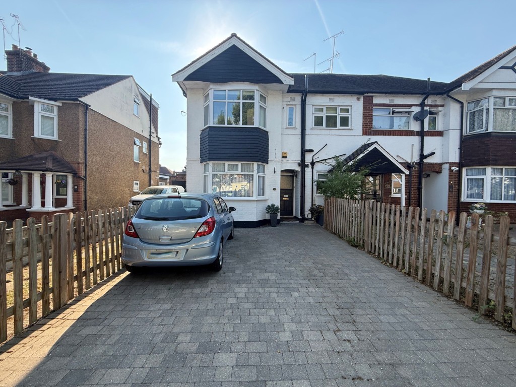 Ground Floor Two-Bedroom Maisonette With Rear Garden